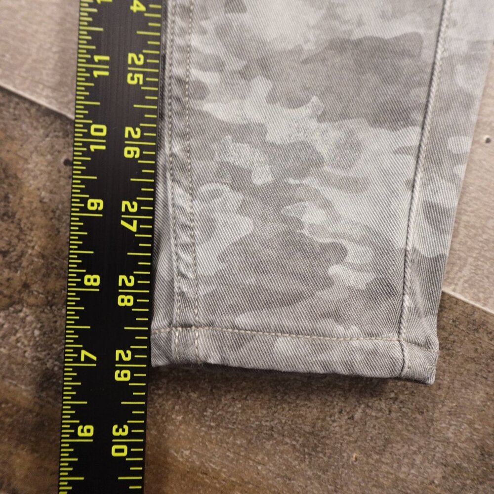 Spanx Stretch Twill Cargo Pants women's extra small urban camo - Picture 5 of 12